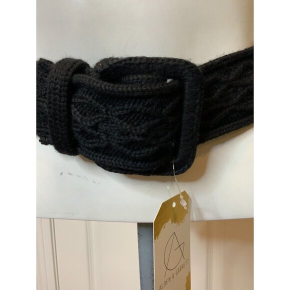 YSL Yves Saint Laurent Black Wool Cable Knit Belt, 45in | 115 cm - Picture 2 of 5